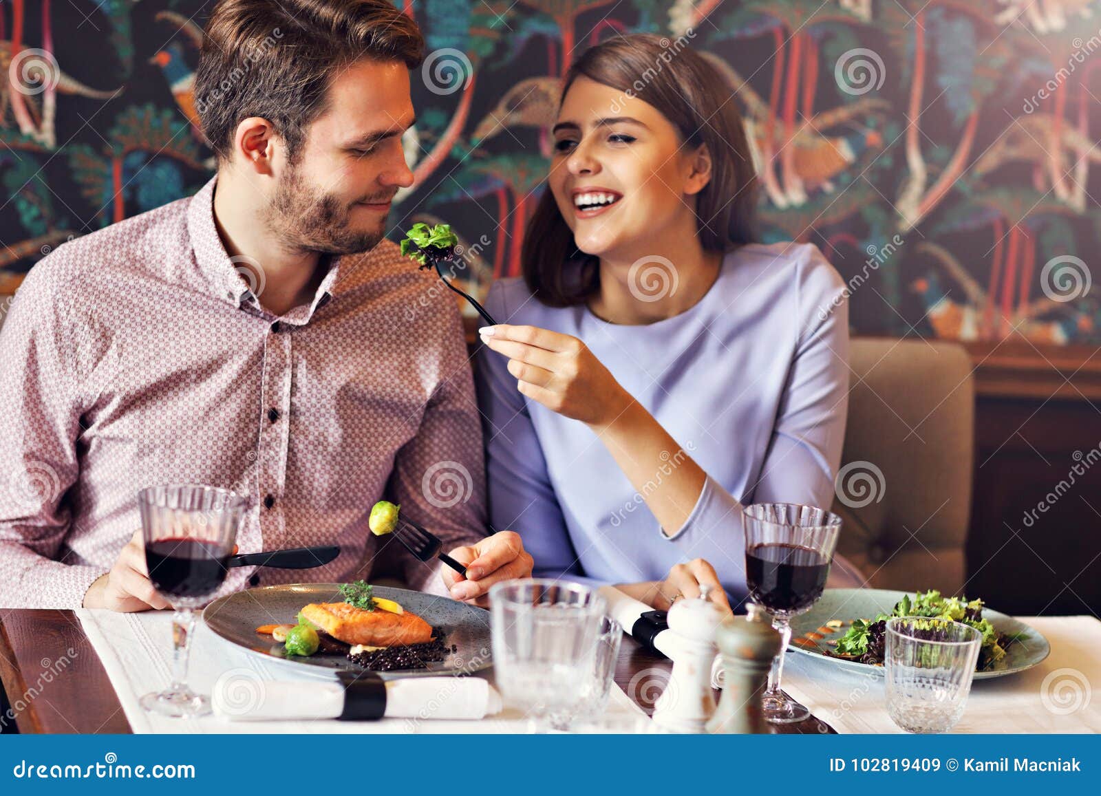 Lunameet: Extended Internet Dating Site Review